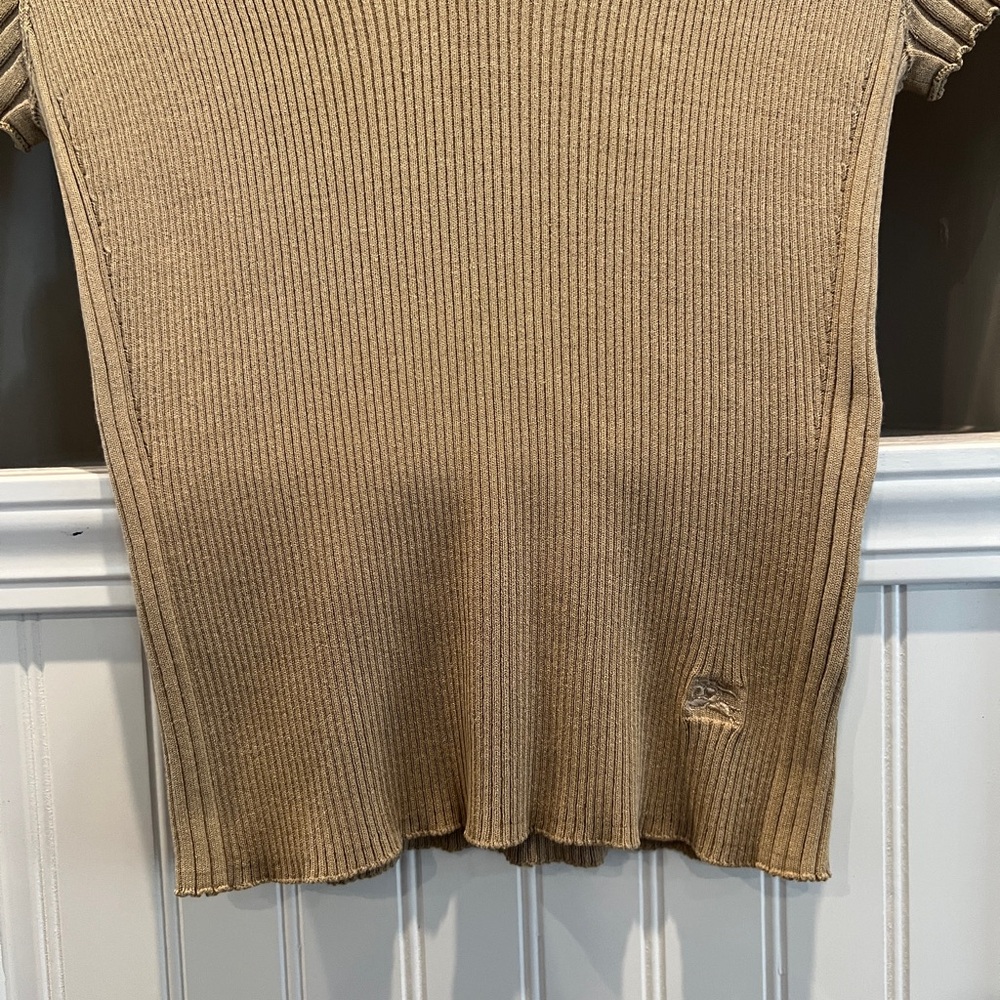 Burberry Stretchy Ribbed Knit Top (Excellent Condition) - Picture 4 of 16